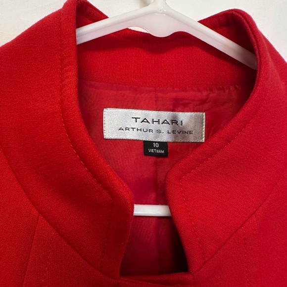 Tahari Arthur S. Levine Red Structured Blazer Jacket Size 10 - Picture 2 of 10